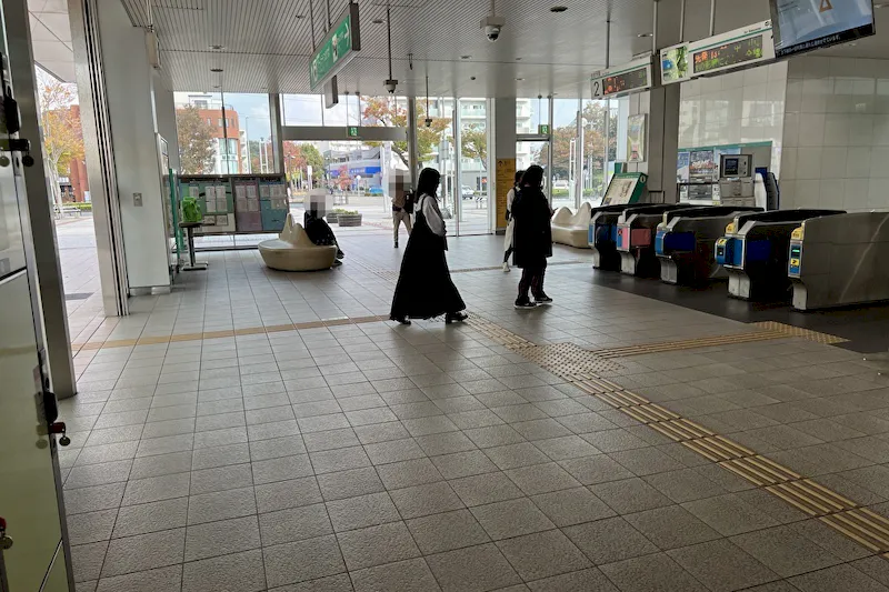 【横浜市営地下鉄グリーンライン都筑ふれあいの丘駅】食物販やプロモーションに最適な改札正面スペース