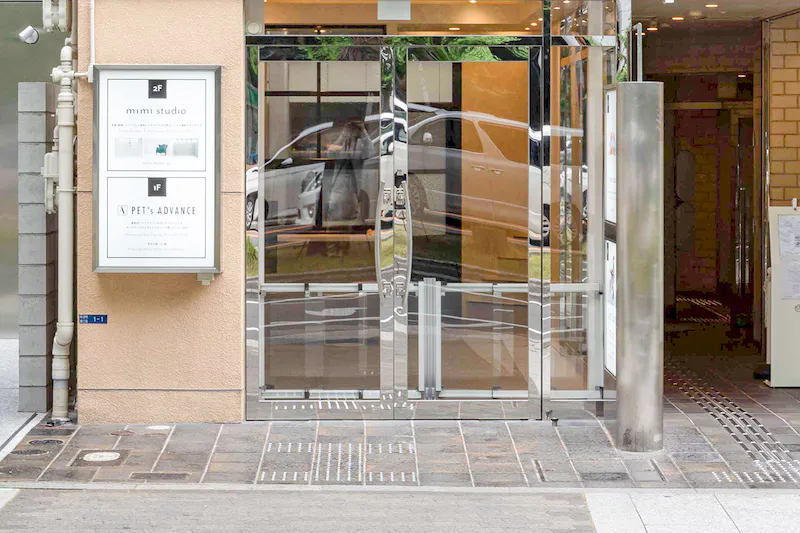 【本町駅5分／心斎橋駅8分】御堂筋路面1Fの好立地　ポップアップストアや展示会、受注会に適した自然光差し込む路面に面したレンタルスペース
