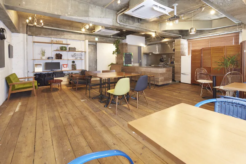 【外苑前駅6分】展示会に最適、キッチン付きカフェの様なイベントスペース
