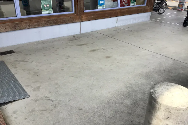 【ダイナム高知須崎店｜割引キャンペーン実施中】キッチンカーやプロモーションに最適なアミューズメント施設のイベントスペース(店舗駐車場）