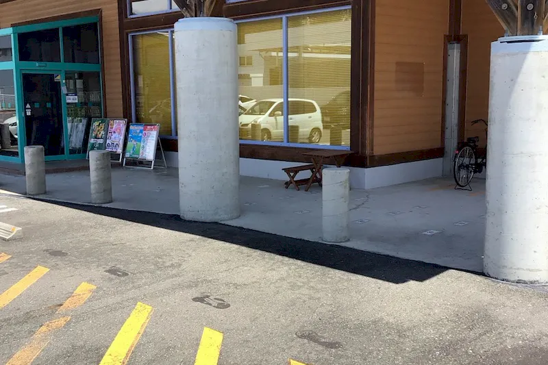【ダイナム岐阜山県店｜割引キャンペーン実施中】キッチンカーや各種プロモーションイベントに最適なアミューズメント施設のイベントスペース