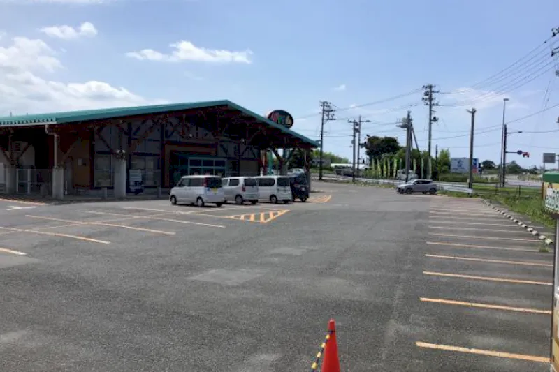 【ダイナム矢本店｜割引キャンペーン実施中】キッチンカーやプロモーションに最適なアミューズメント施設のイベントスペース