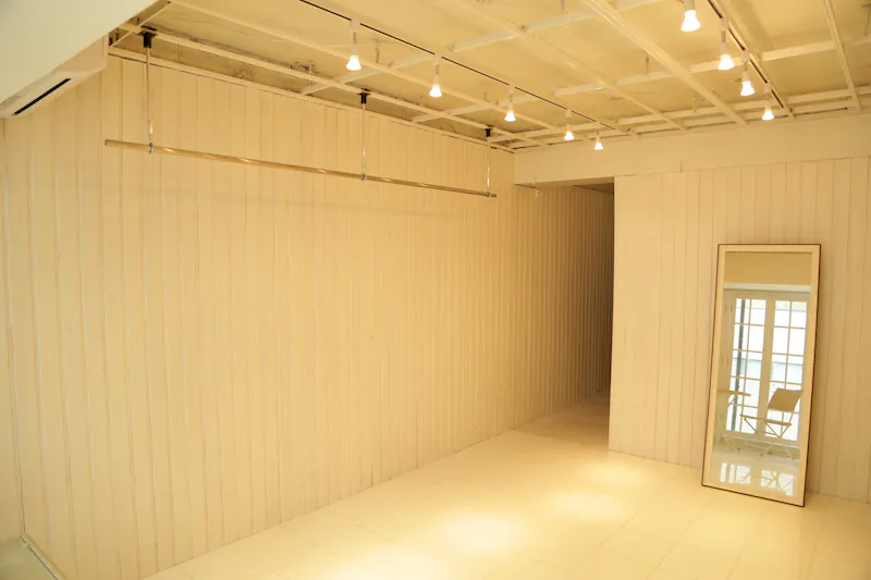 【渋谷駅】展示会やワークショップに適した、静かな路地裏にある隠家的イベントスペース5F ②