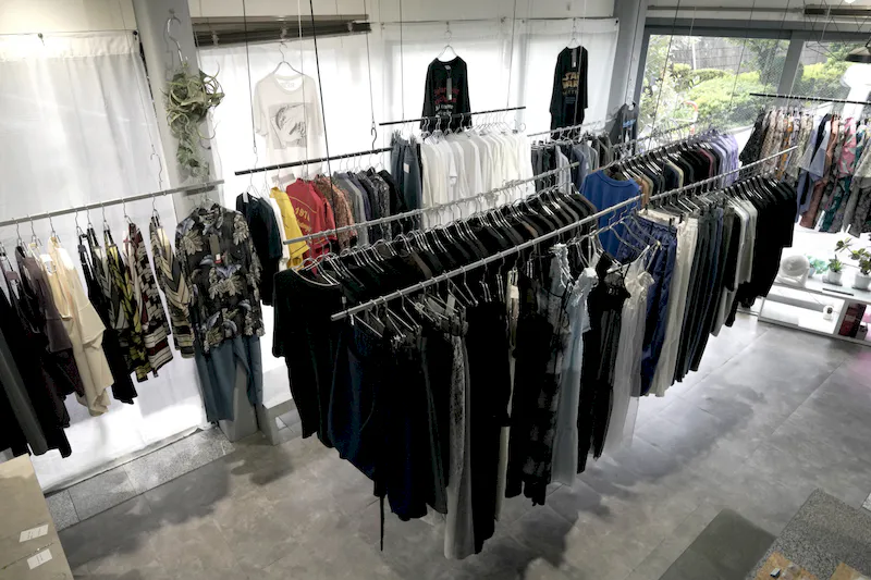 【下北沢駅徒歩5分｜平日3時間18,000円〜】アパレル・古着POPUP実績多数｜撮影・展示会・イベント対応｜路面店・什器無料