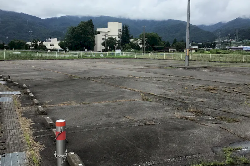【ダイナム長野千曲店ゆったり館｜割引キャンペーン実施中】キッチンカーや各種プロモーションイベントでの出店に最適なアミューズメント施設のイベントスペース（駐車場）