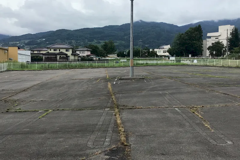 【ダイナム長野千曲店ゆったり館｜割引キャンペーン実施中】キッチンカーや各種プロモーションイベントでの出店に最適なアミューズメント施設のイベントスペース（駐車場）
