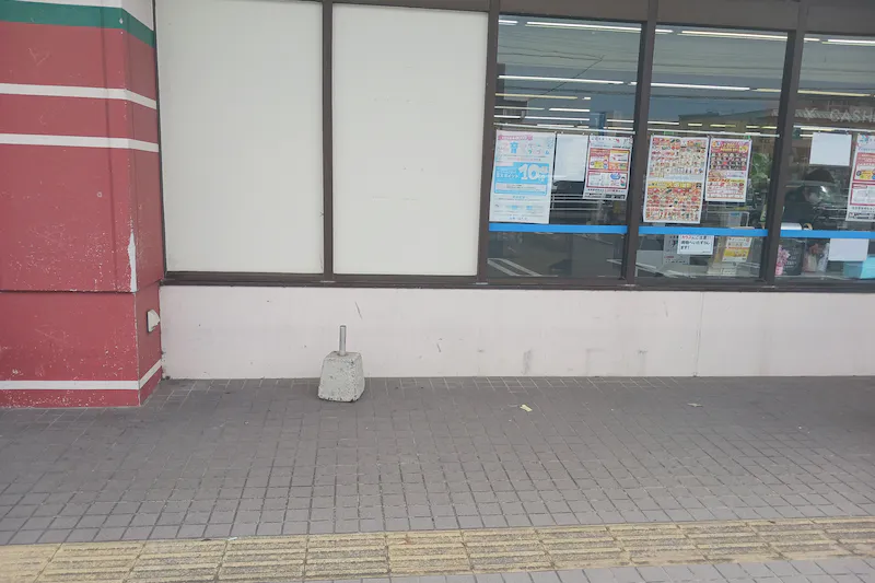 【西鉄ストア有田店】店内入口横 販促プロモーションやキッチンカー出店に最適なスーパー屋外催事イベントスペース