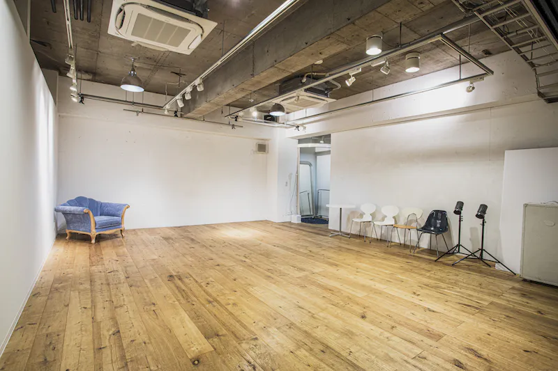【渋谷駅5分】白壁×フローリングで展示会やポップアップストアに最適なレンタルスタジオ