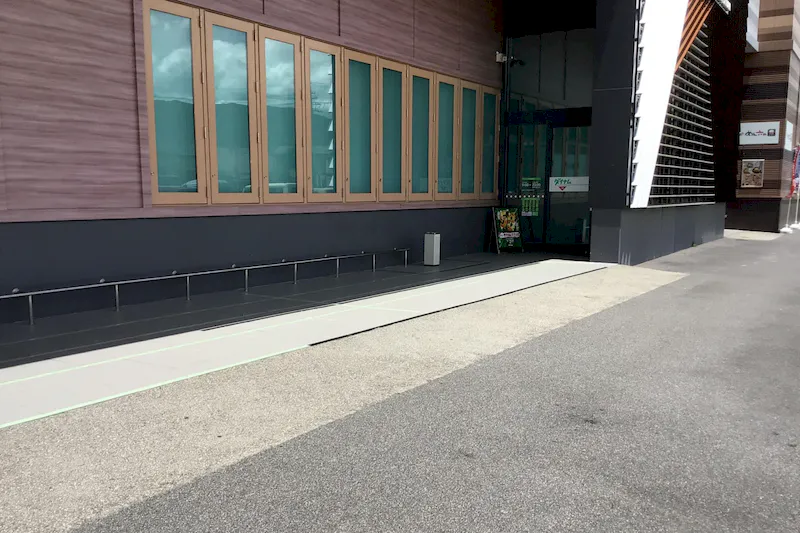 【ダイナム岐阜高山店｜割引キャンペーン実施中】キッチンカーや各種プロモーションイベントでの出店に最適なアミューズメント施設のイベントスペース