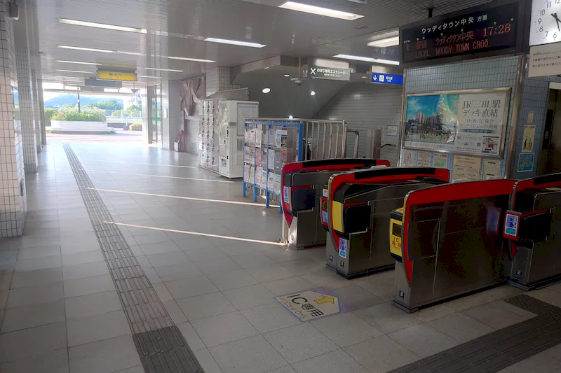 【フラワータウン駅】物販やプロモーションに最適な人通りの多い駅改札外コンコースイベントスペース