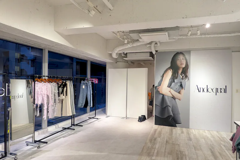 【薬院駅4分｜土日祝日期間限定価格】ポップアップストアや展示会に最適な薬院エリアにある清潔感あふれるレンタルスペース　