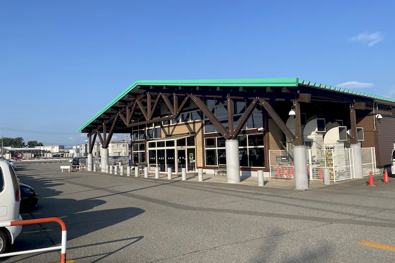 【ダイナム石川小松店｜割引キャンペーン実施中】キッチンカーでの出店に最適なアミューズメント施設の駐車場イベントスペース