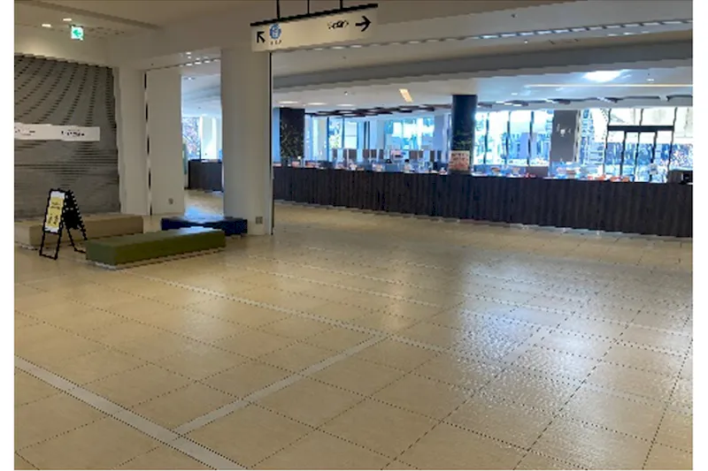 【ららぽーと横浜】2階 ノースカーブモール