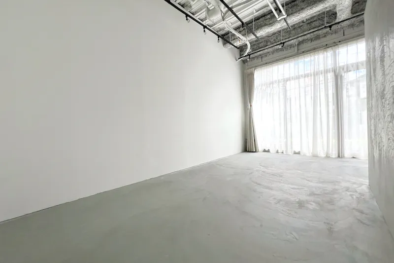 【牛込柳町駅2分】展示会・POPUP・撮影に｜天井高3.2m・40㎡・自然光豊富な路面スペース