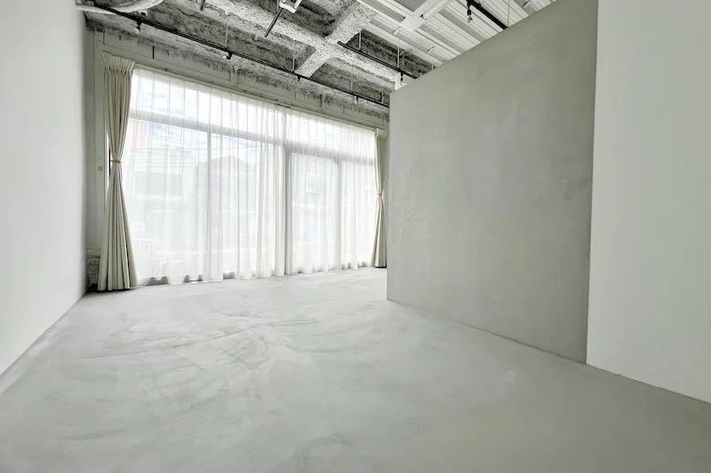 【牛込柳町駅2分】展示会・POPUP・撮影に｜天井高3.2m・40㎡・自然光豊富な路面スペース