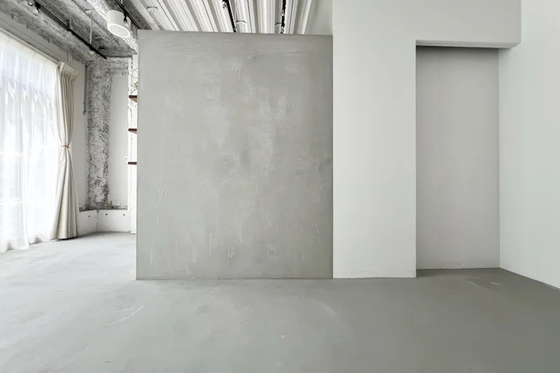 【牛込柳町駅2分】展示会・POPUP・撮影に｜天井高3.2m・40㎡・自然光豊富な路面スペース