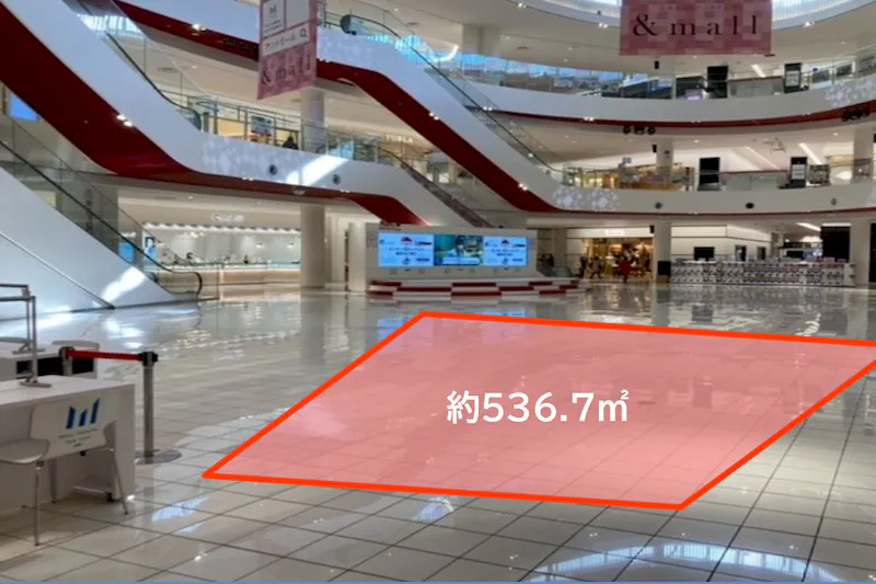 【ららぽーとEXPOCITY】1階 光の広場の画像