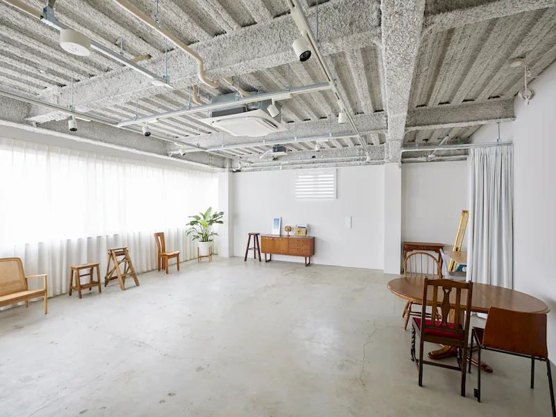 【桃谷駅6分】ロケや撮影会等の撮影用途、アパレルの展示会や販売会に最適な明るく開放的なスタジオスペースの画像2