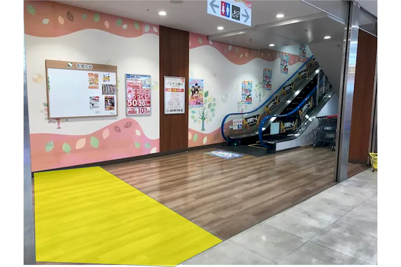 【ままともプラザ町田】食物販や出張販売に適したB1F上りエスカレーター前イベントスペース