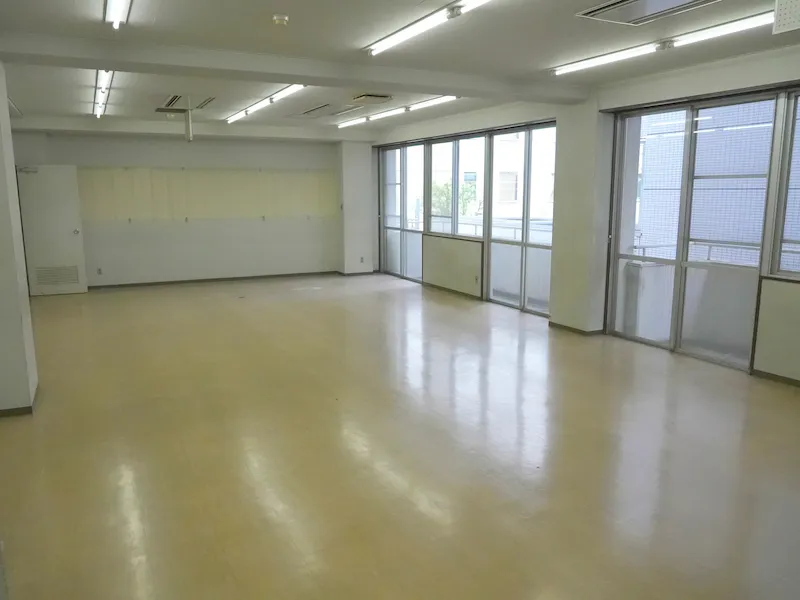 教室、後方