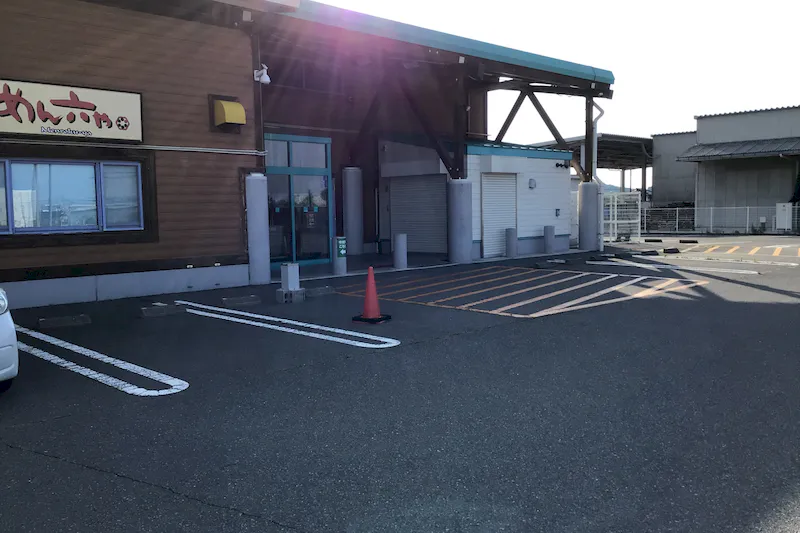 【ダイナム福島本宮店｜割引キャンペーン実施中】キッチンカーに最適なアミューズメント施設のイベントスペース
