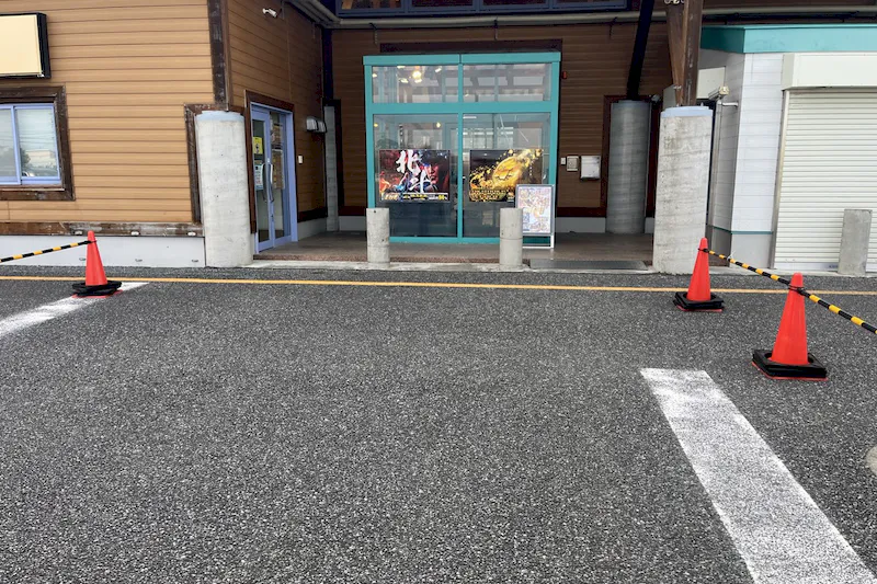 【ダイナム千葉成東店｜割引キャンペーン実施中】キッチンカーや各種プロモーションイベントに最適なアミューズメント施設のイベントスペース