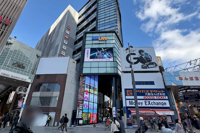 【エディオンなんば本店】視認性抜群◎南海難波駅近く、なんば広場前の大型サイネージ