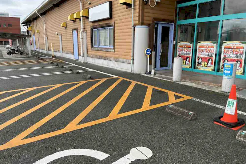 【ダイナム熊本二本木店｜割引キャンペーン実施中】キッチンカー出店やプロモーションイベントに最適なアミューズメント施設のイベントスペース