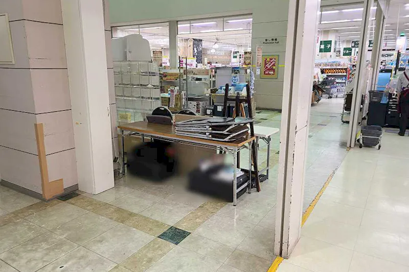 【イオン鴨川店】各種プロモーションや物販に適した地域の人々に愛される駅近ショッピングセンター内1階エスカ脇イベントスペース