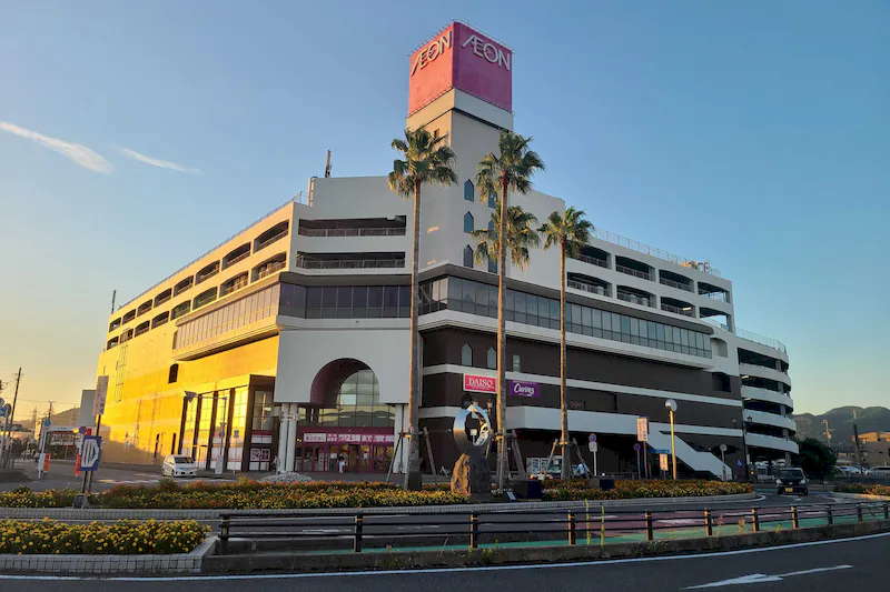 【イオン鴨川店】各種プロモーションや物販に適した地域の人々に愛される駅近ショッピングセンター内1階エスカ脇イベントスペース