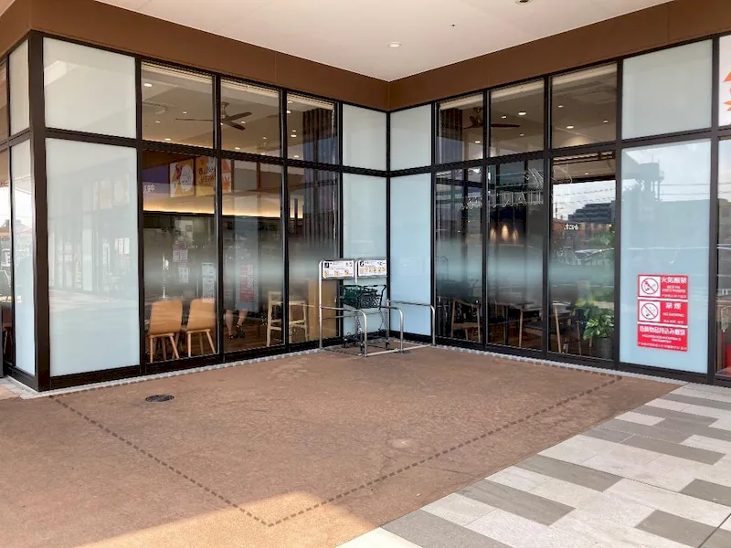 【イオンタウンふじみ野】キッチンカーや食物販、各種プロモーションに適した地域密着型のショッピングセンター入口近くの通行量野多い軒下スペースの画像3