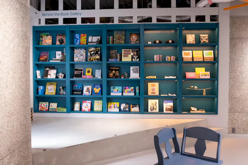【県庁前駅5分】企業の新商品プロモーション、雑誌等の対談撮影に適した神戸三宮エリアの中山手通に位置するラグジュアリーでシックな世界観で構成された路面コンセプトショップ内の商談可能なVIPスペース