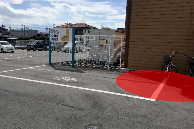 【ダイナム西那須野店｜割引キャンペーン実施中】キッチンカー出店やプロモーションイベントに最適なアミューズメント施設のイベントスペース（店舗裏手）