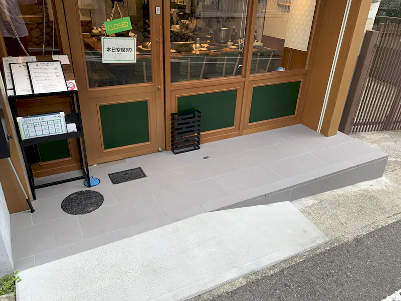 【六甲駅1分】物販、食物販のポップアップストアやプロモーションに最適な店舗前軒先のイベントスペースの画像3