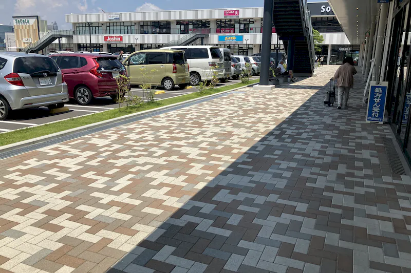 【SOCOLA所沢】1階屋外（トモズ前） 販促プロモーションに最適な催事イベントスペース