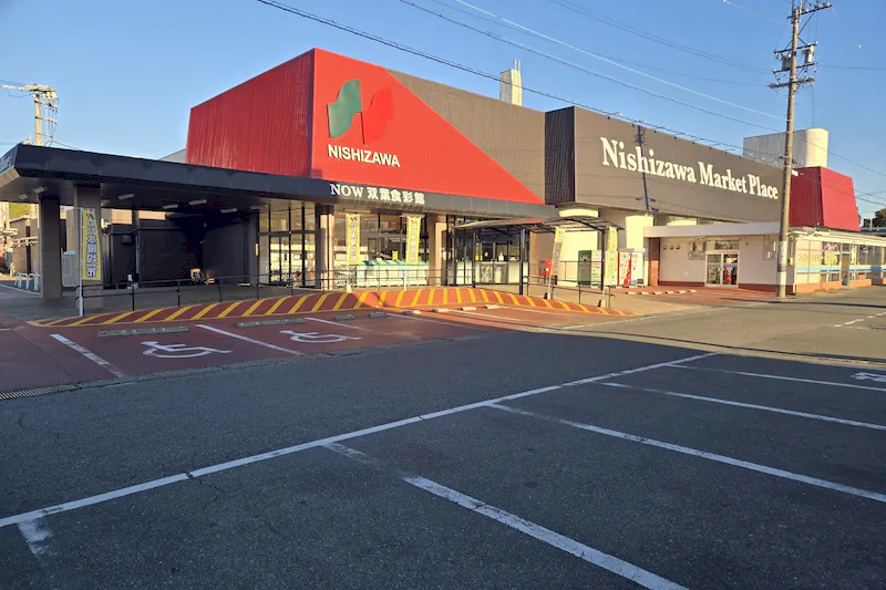 【双葉食彩館】キッチンカー出店やプロモーション催事に最適な屋外軒下スペース