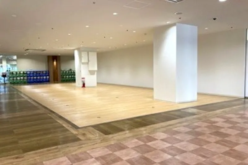 【スカイプラザ・モール】ポップアップストアやプロモーションに適した地域密着型商業施設1階オーケー前のイベントスペース