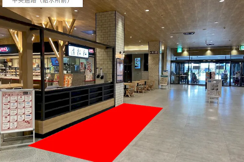 【フルルガーデン八千代】飲食・食物販に最適な地域密着型ショッピングモール内１階出入り口近くのイベントスペース