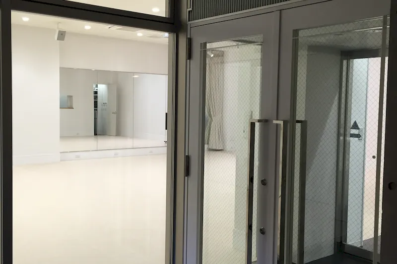 【表参道駅徒歩4分】表参道ヒルズから徒歩40秒の場所に位置するレンタルスペース