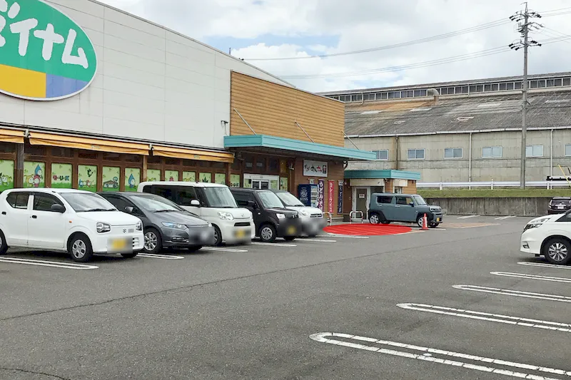 【ダイナム岐阜多治見店ゆったり館｜割引キャンペーン実施中】キッチンカーや各種プロモーションイベントに最適なアミューズメント施設のイベントスペース
