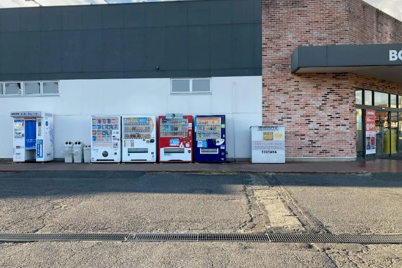 【ブックエース新取手店】食物販やキッチンカー出店に最適な書店前のイベントスペース