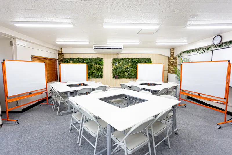 【新宿駅5分】最大44名収容ワンフロア貸切可能、セミナー・交流会に最適なレンタルスペース