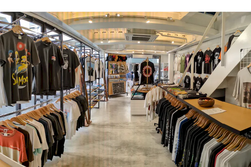 【高円寺駅8分】委託販売に最適なアパレルショップの販売ラックを利用したレンタルスペース(10)