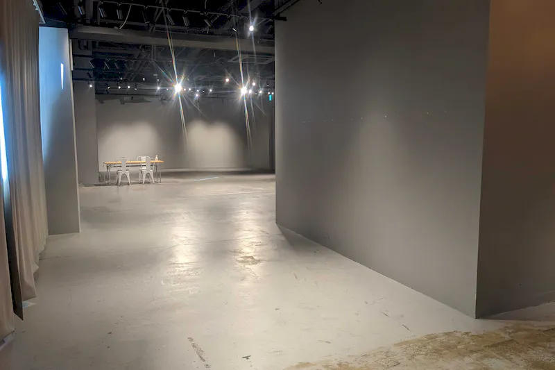 【アソビル：ASOBUILD】新商品のレセプションイベントやアパレルの展示販売会等に最適な駅チカ商業施設2階にある大型イベントスぺース（Room3)