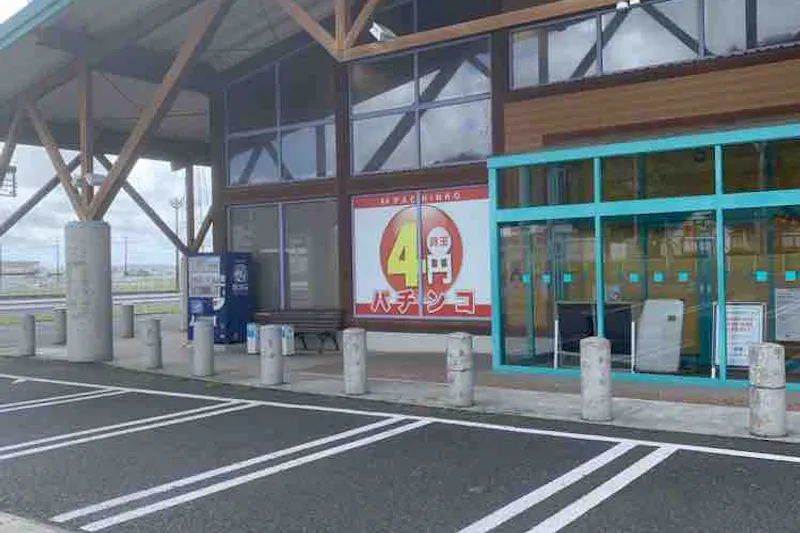 【ダイナム千葉小見川店｜割引キャンペーン実施中】キッチンカーの出店に最適なアミューズメント施設のイベントスペース
