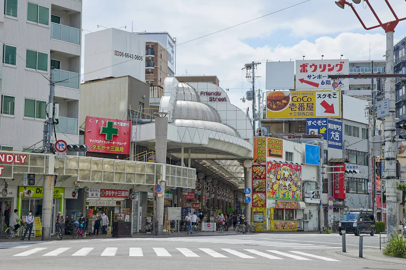 【フレンドリー商店街／十三駅3分】各種ポップアップやPRイベントに適した通行量の多い商店街にある視認性の高い路面スペース