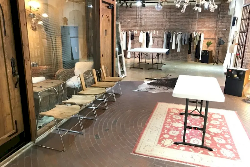 【千駄ケ谷駅5分】アパレルの展示会やポップアップストア、撮影等にも最適なレンガ調のスペース