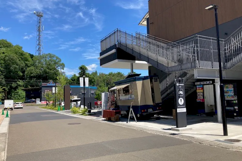 【BRANCH仙台】 キッチンカー出店が可能なEAST1F西側屋外スペース