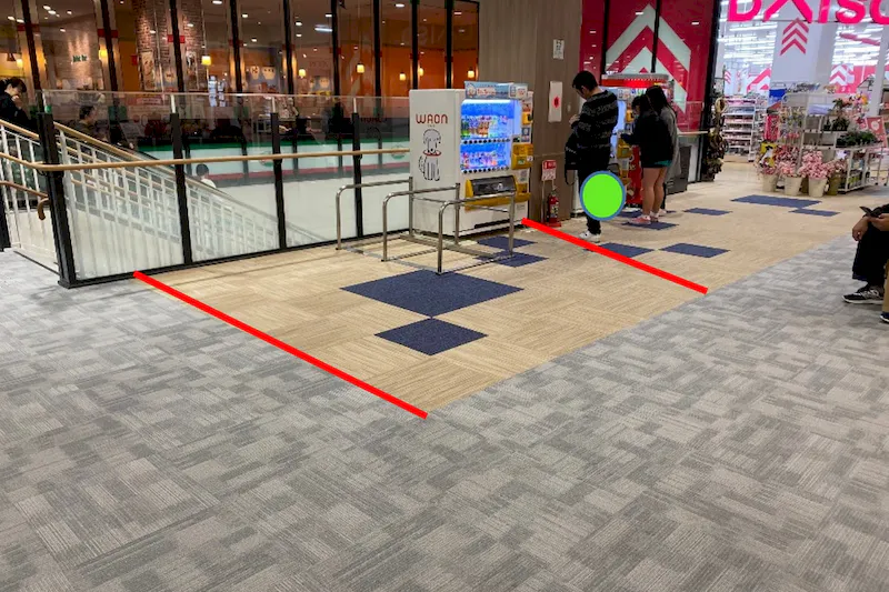 【イオンタウン四日市泊／2F こどものあそびば横スペース】お子さま向け教材やスクールのPRに最適なキッズリパブリック（子ども用品）店舗に隣接した2Fイベントスペース