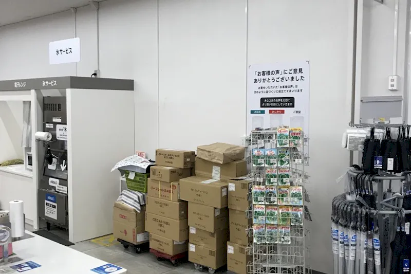 【西友　松川店】店内入口横（レジ前）　プロモーション用途や物販、食物販のポップアップストアに最適なスーパー店内催事イベントスペース